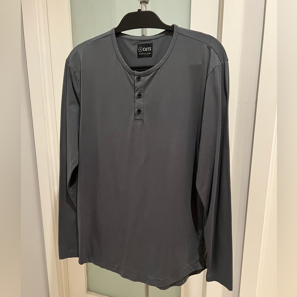(WORN ONCE) AO Long Sleeve Henley Curve-Hem